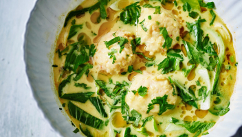 Cook Expert Recipe: Asian Broth with Prawn Dumplings
